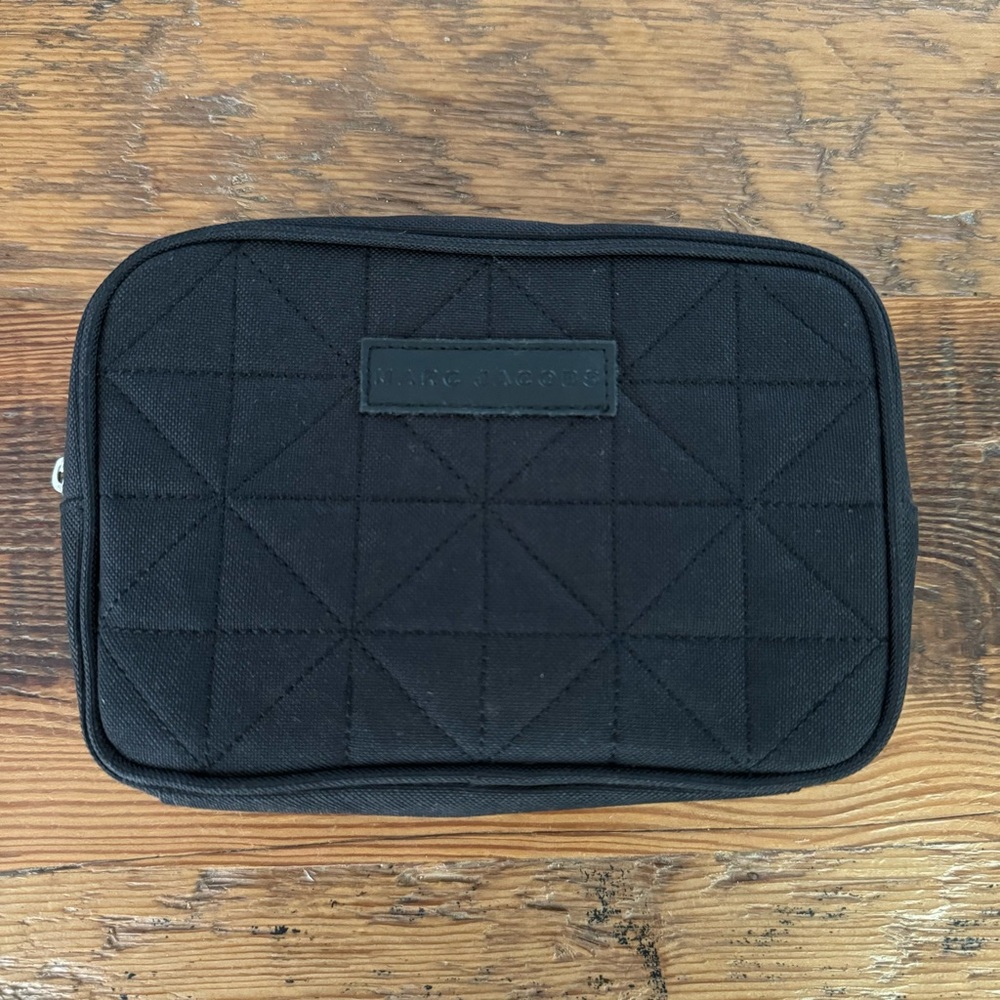 MARC JACOBS makeup bag